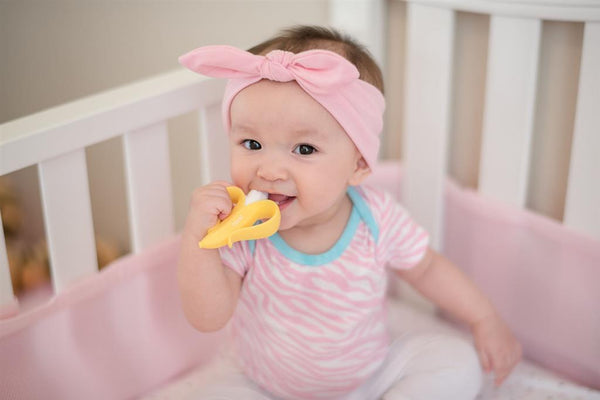 Masajeador De Encías En Forma De Banano Con Agarraderas